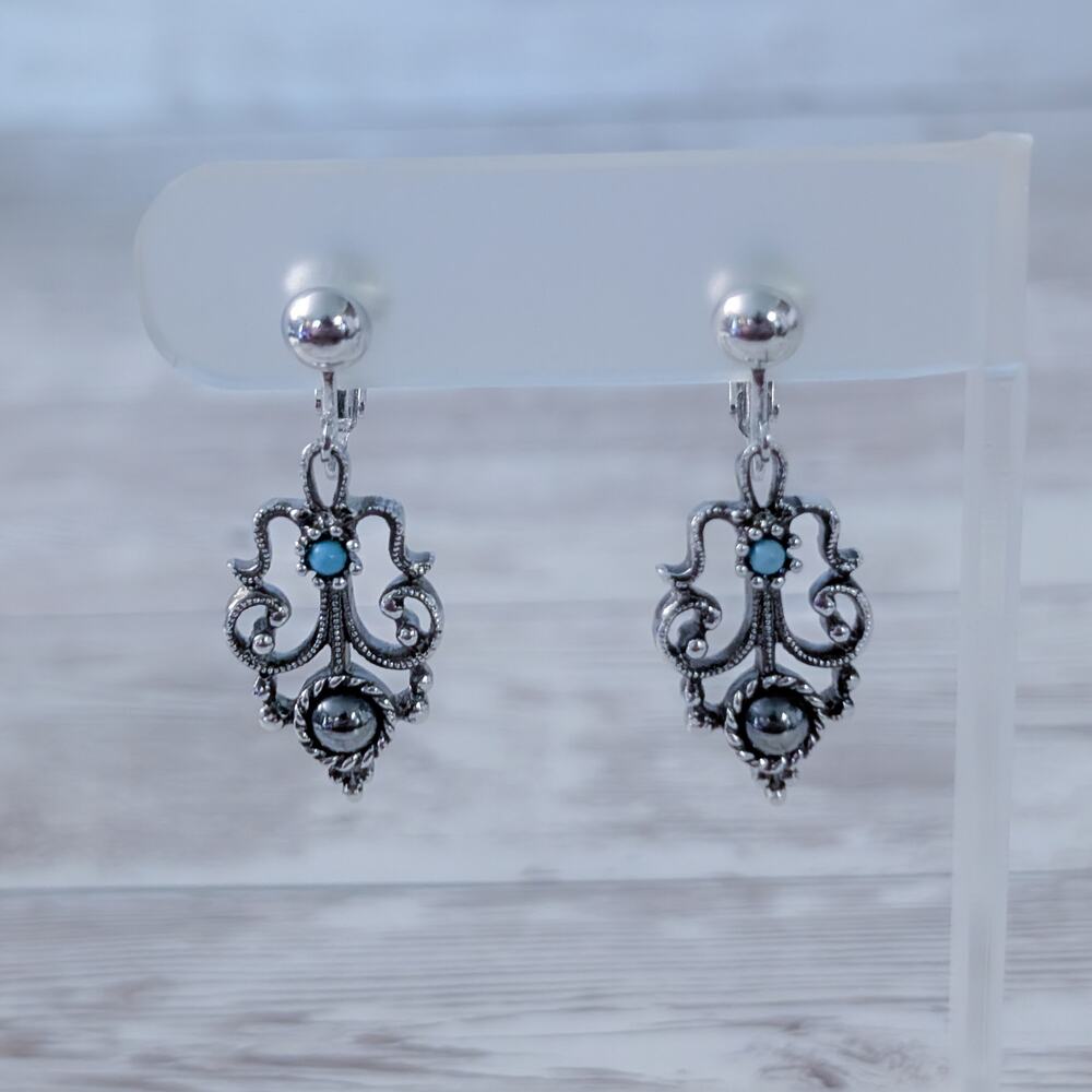 Vintage Avon Mirabella Silver Tone Clip On Earrings Faux Turquoise & Hematite